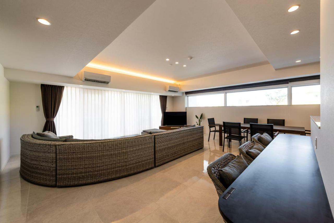 Condo Royal Ryu Kyu Chatan Eksteriør bilde